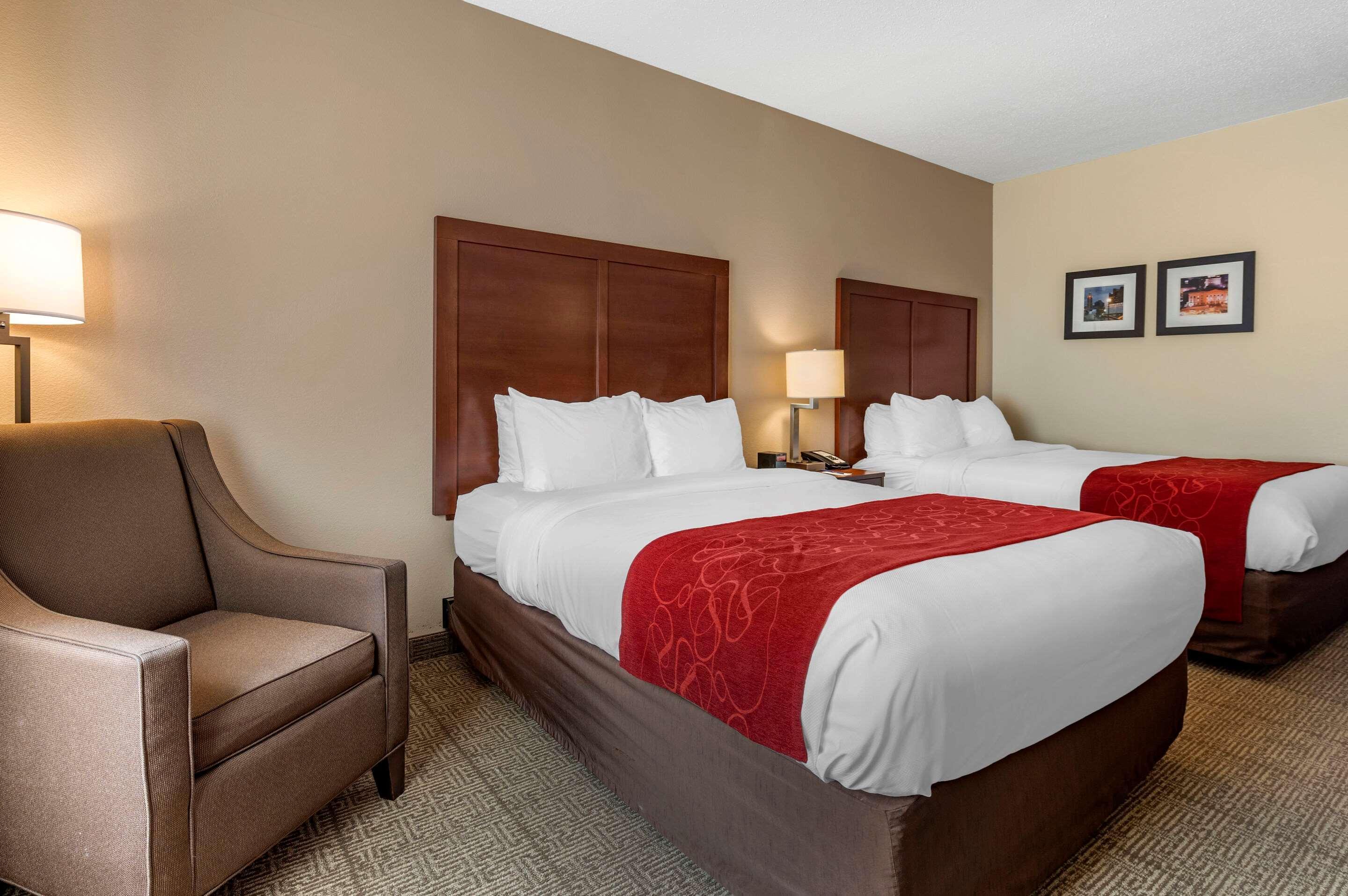 Comfort Suites Columbus West - Hilliard Екстер'єр фото