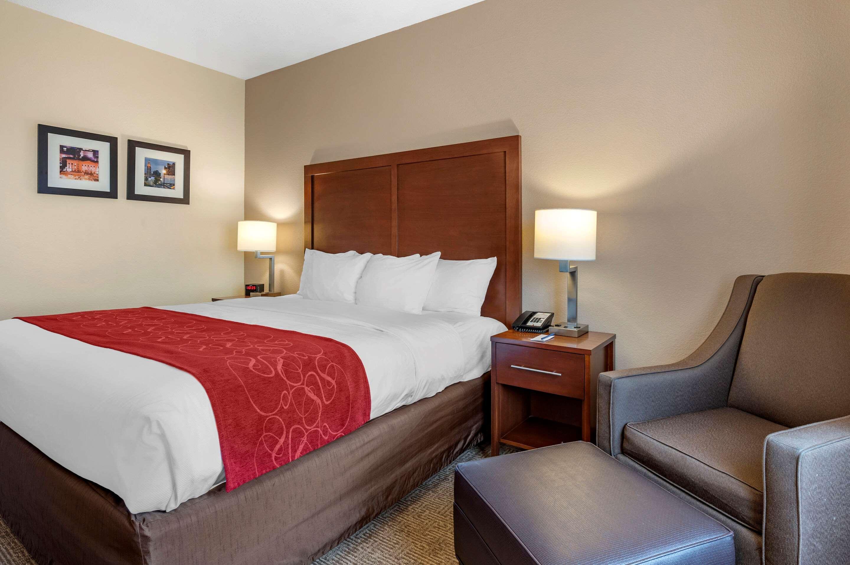 Comfort Suites Columbus West - Hilliard Екстер'єр фото
