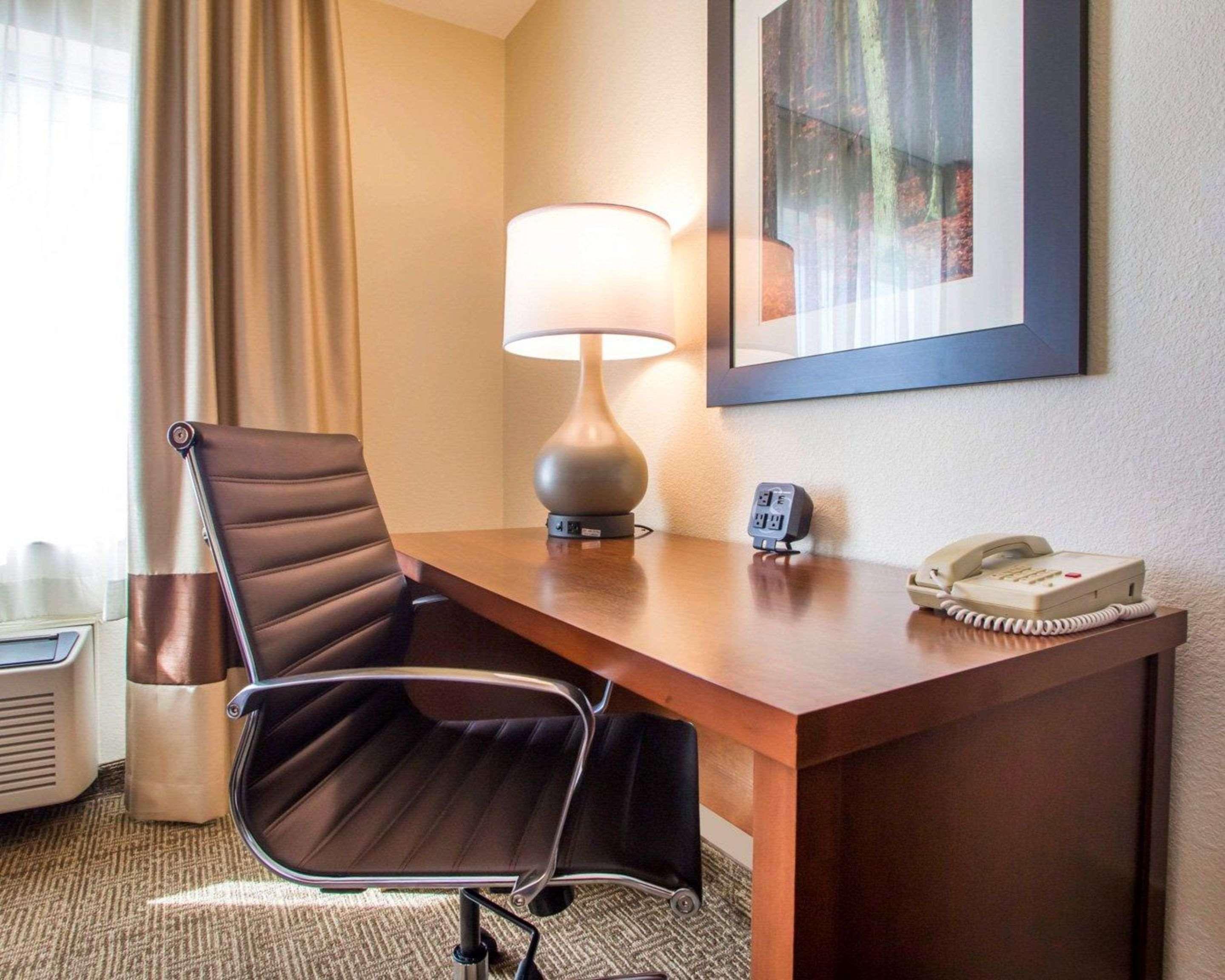 Comfort Suites Columbus West - Hilliard Екстер'єр фото