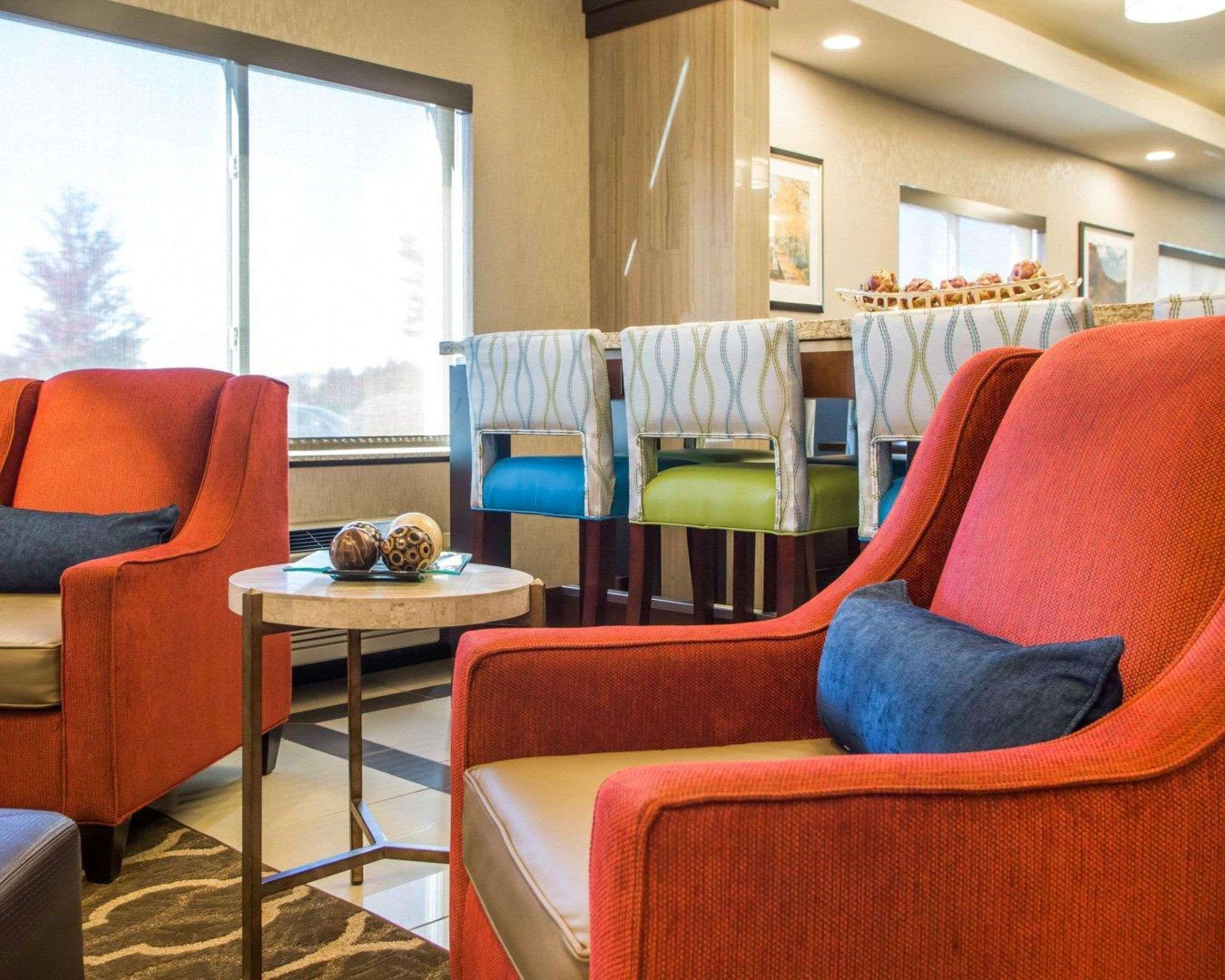 Comfort Suites Columbus West - Hilliard Екстер'єр фото