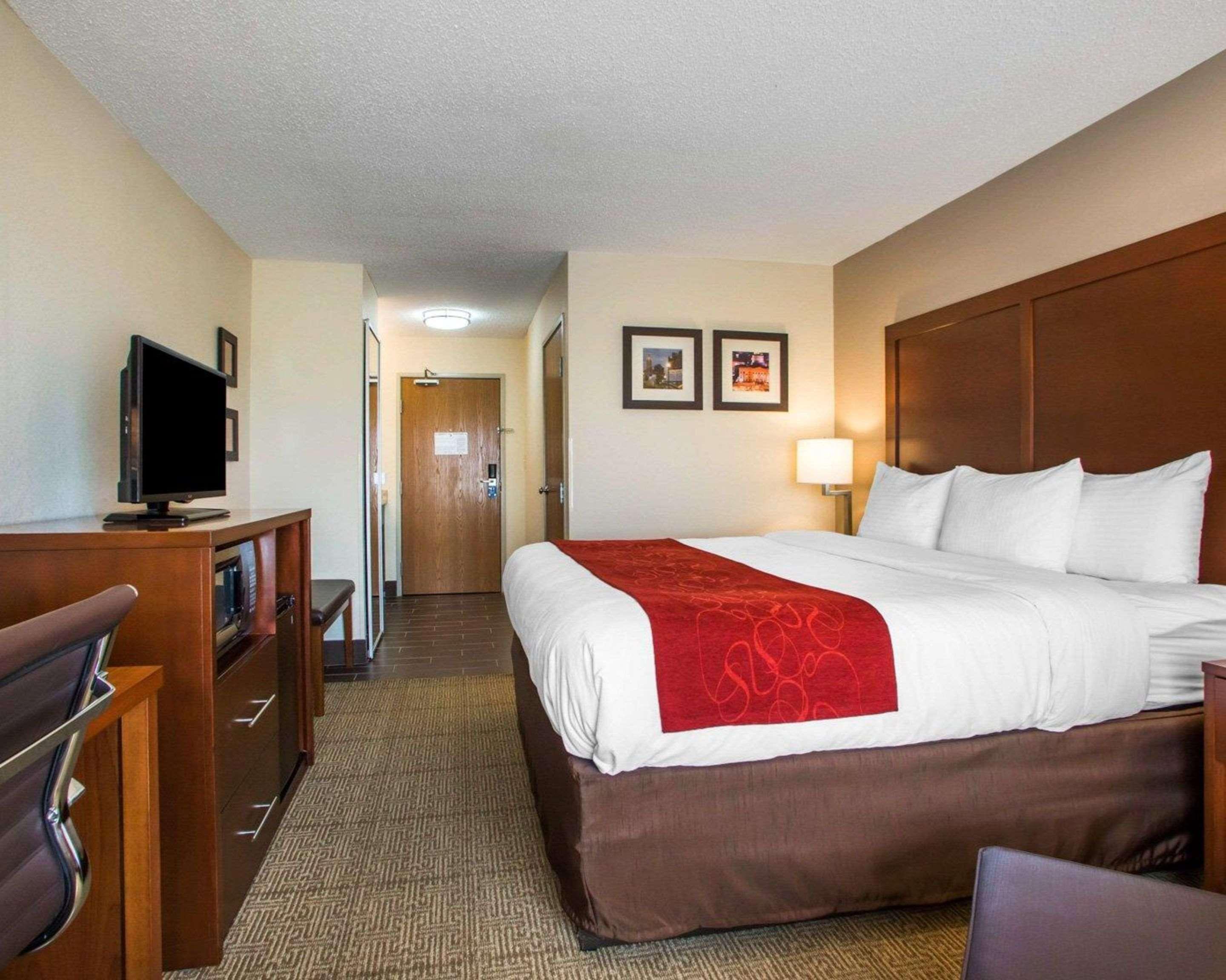 Comfort Suites Columbus West - Hilliard Екстер'єр фото