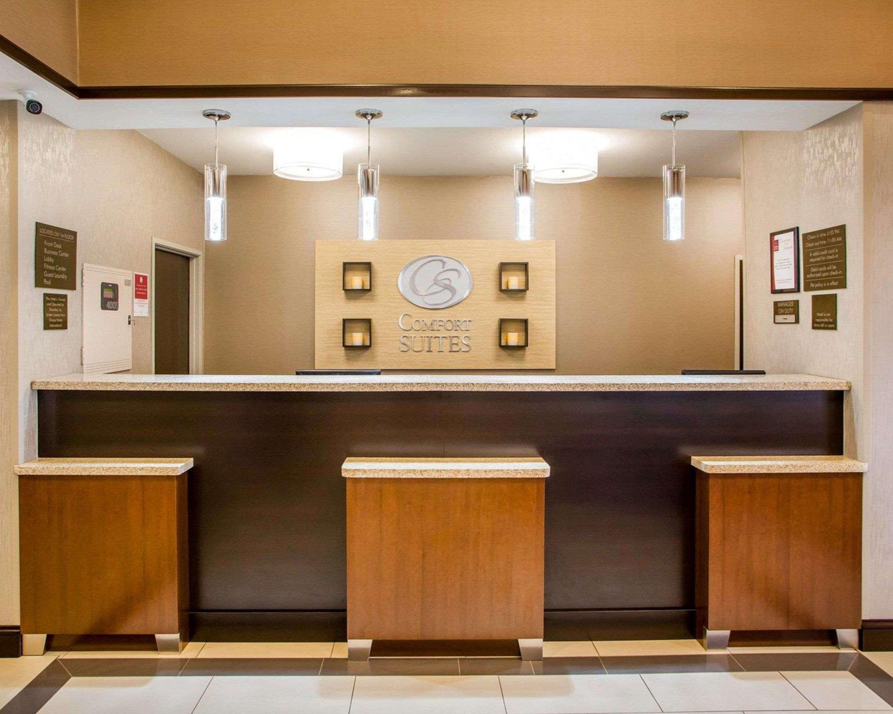 Comfort Suites Columbus West - Hilliard Екстер'єр фото