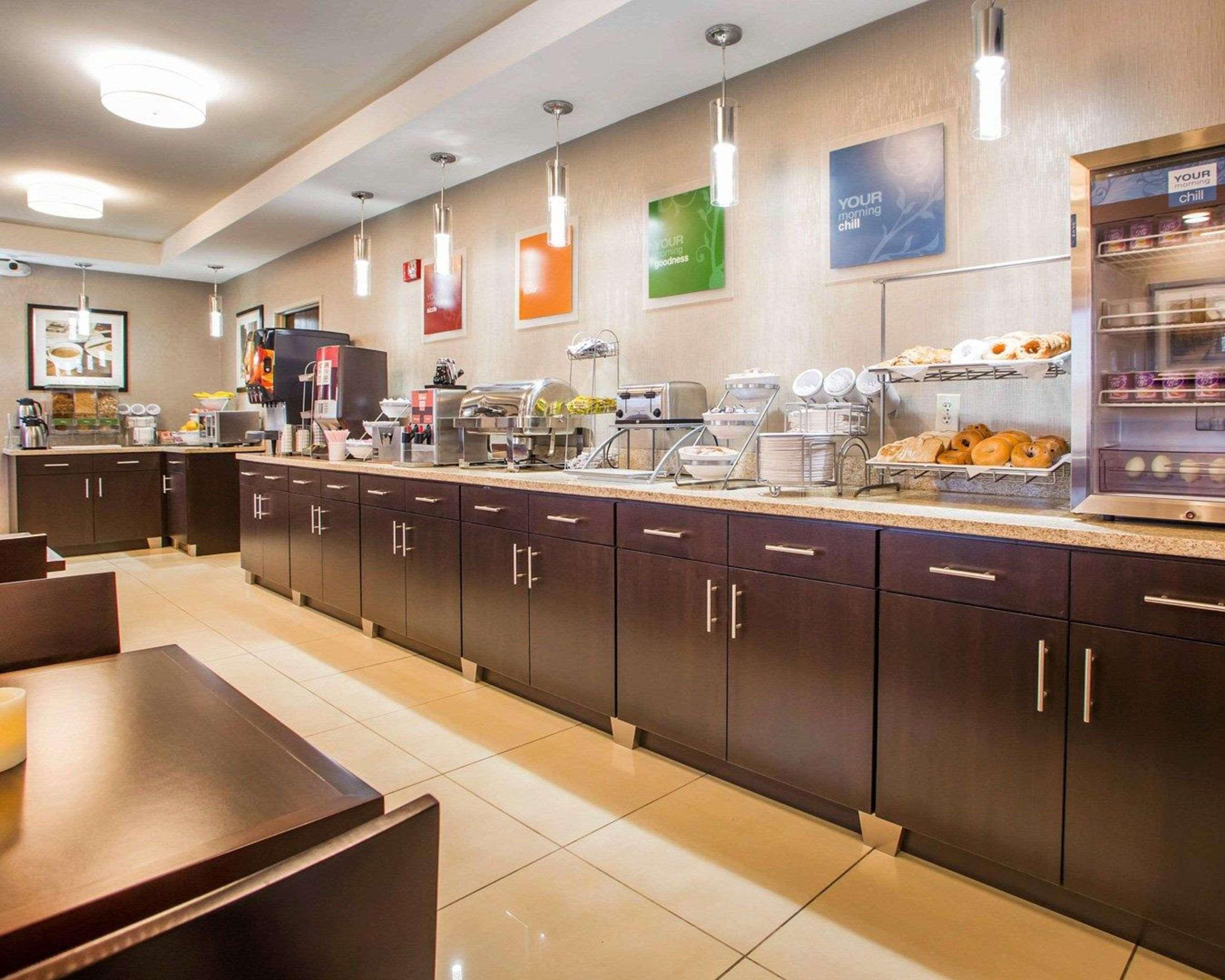 Comfort Suites Columbus West - Hilliard Екстер'єр фото