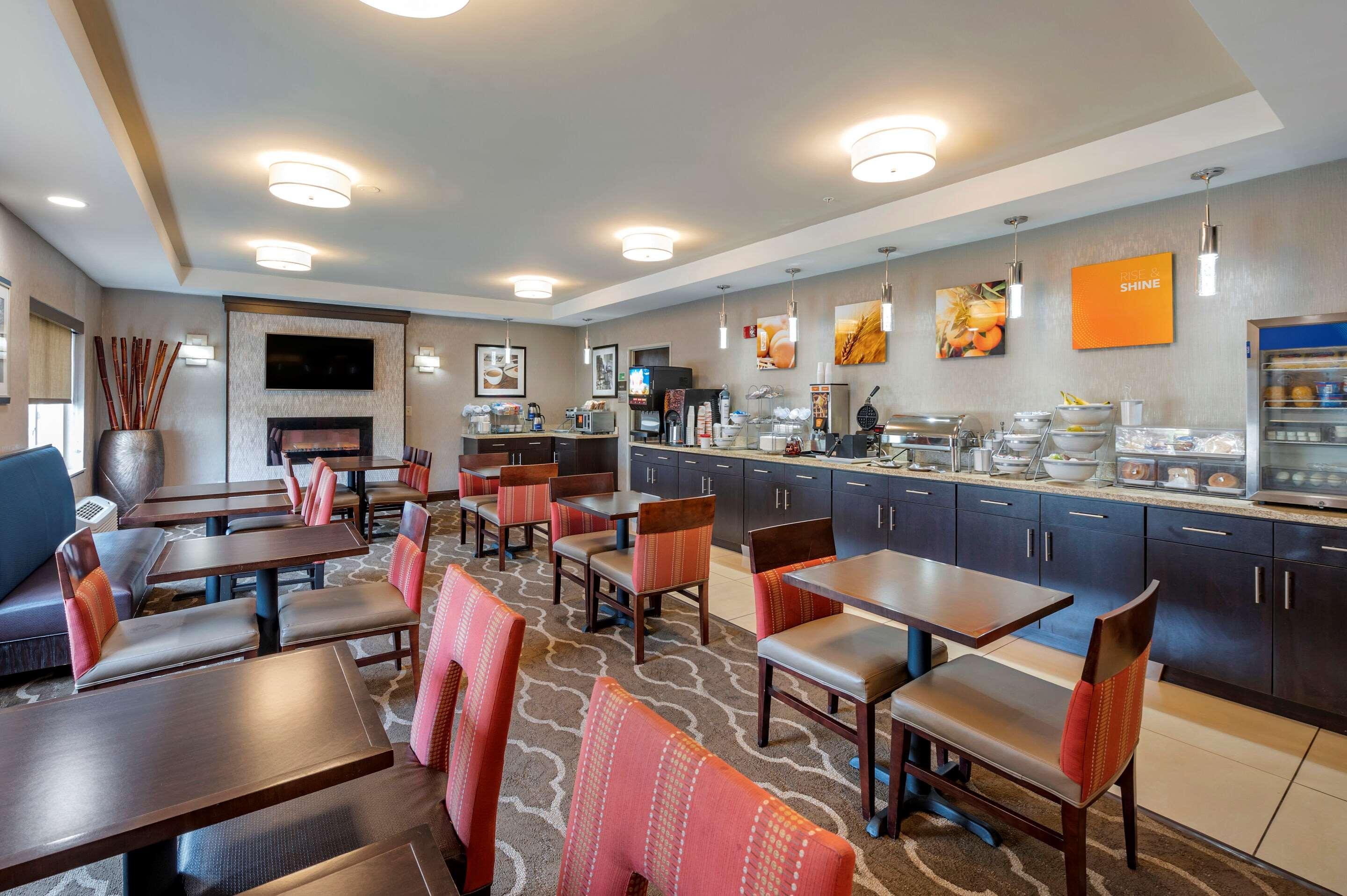 Comfort Suites Columbus West - Hilliard Екстер'єр фото