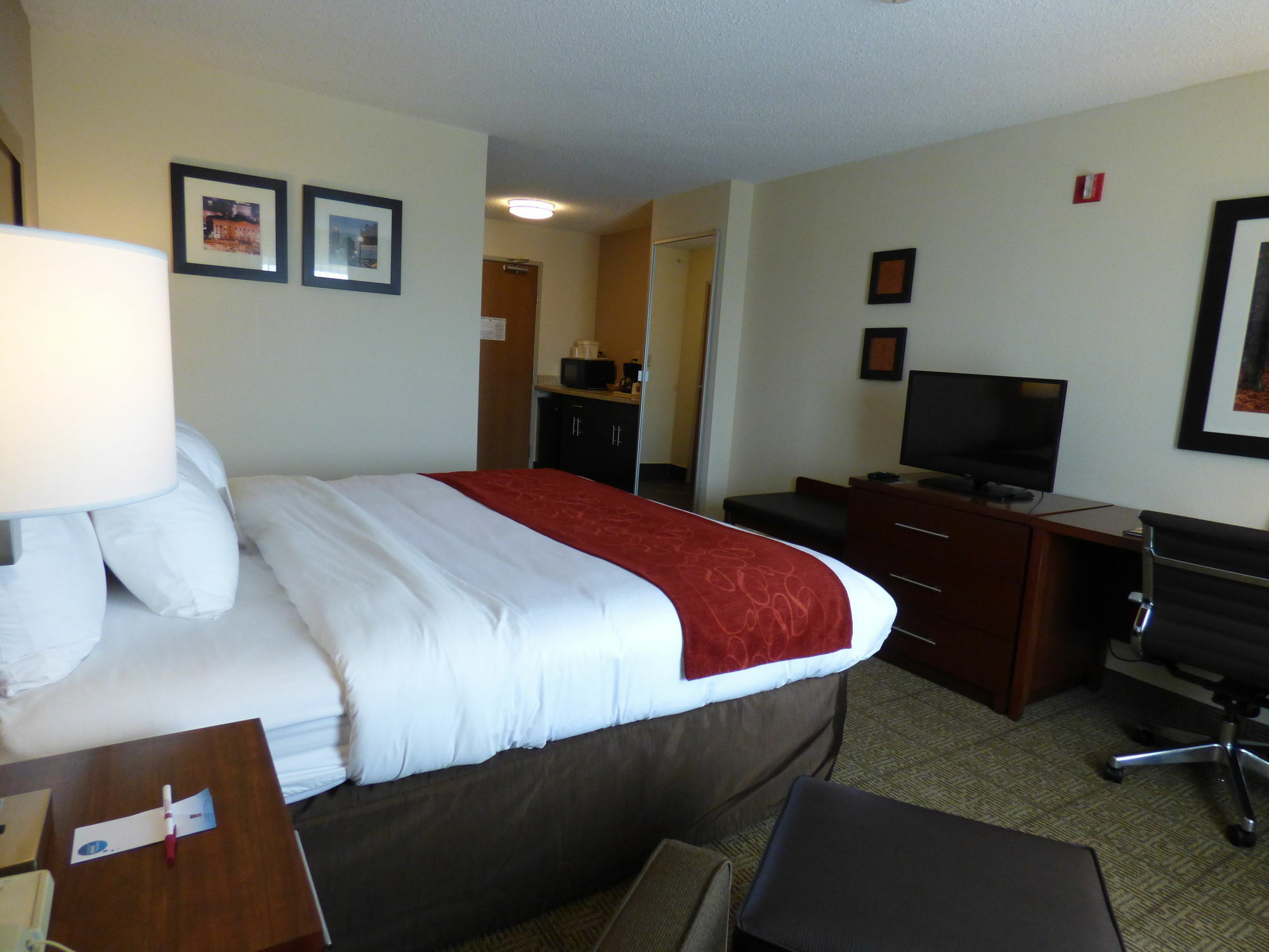 Comfort Suites Columbus West - Hilliard Екстер'єр фото